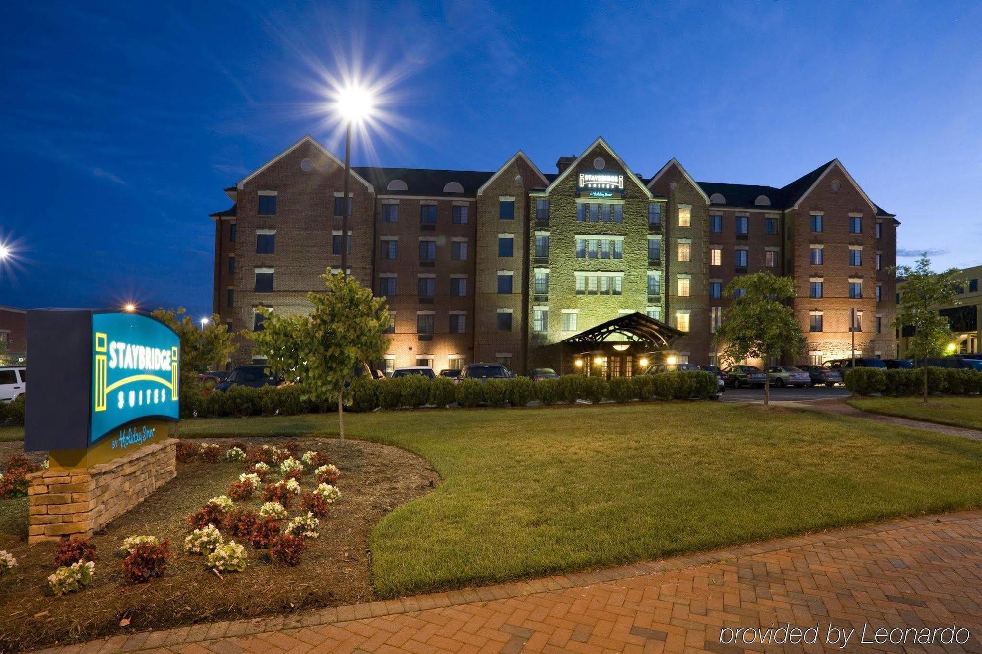 Staybridge Suites Tysons - Mclean By Ihg Bagian luar foto