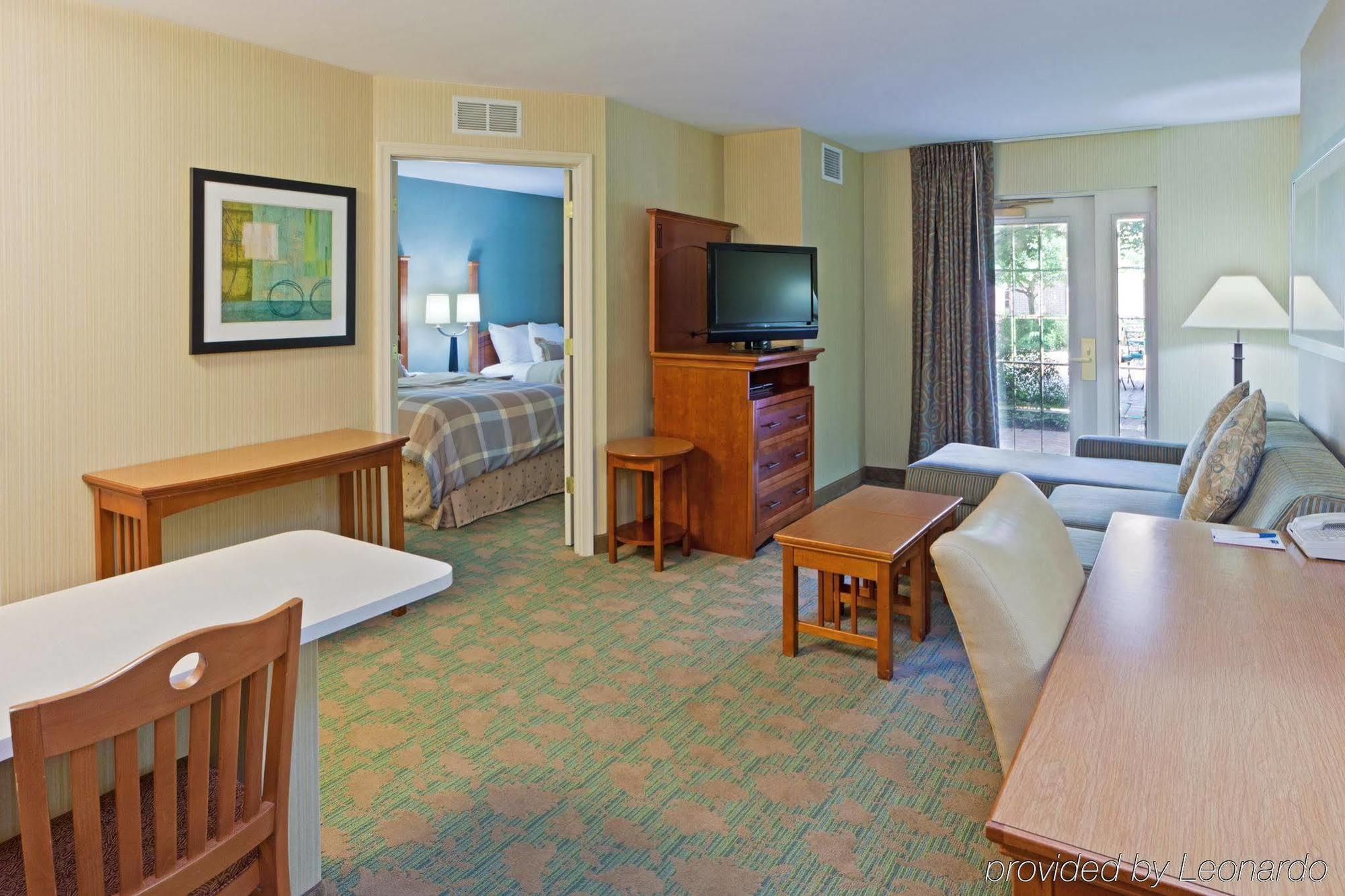 Staybridge Suites Tysons - Mclean By Ihg Ruang foto