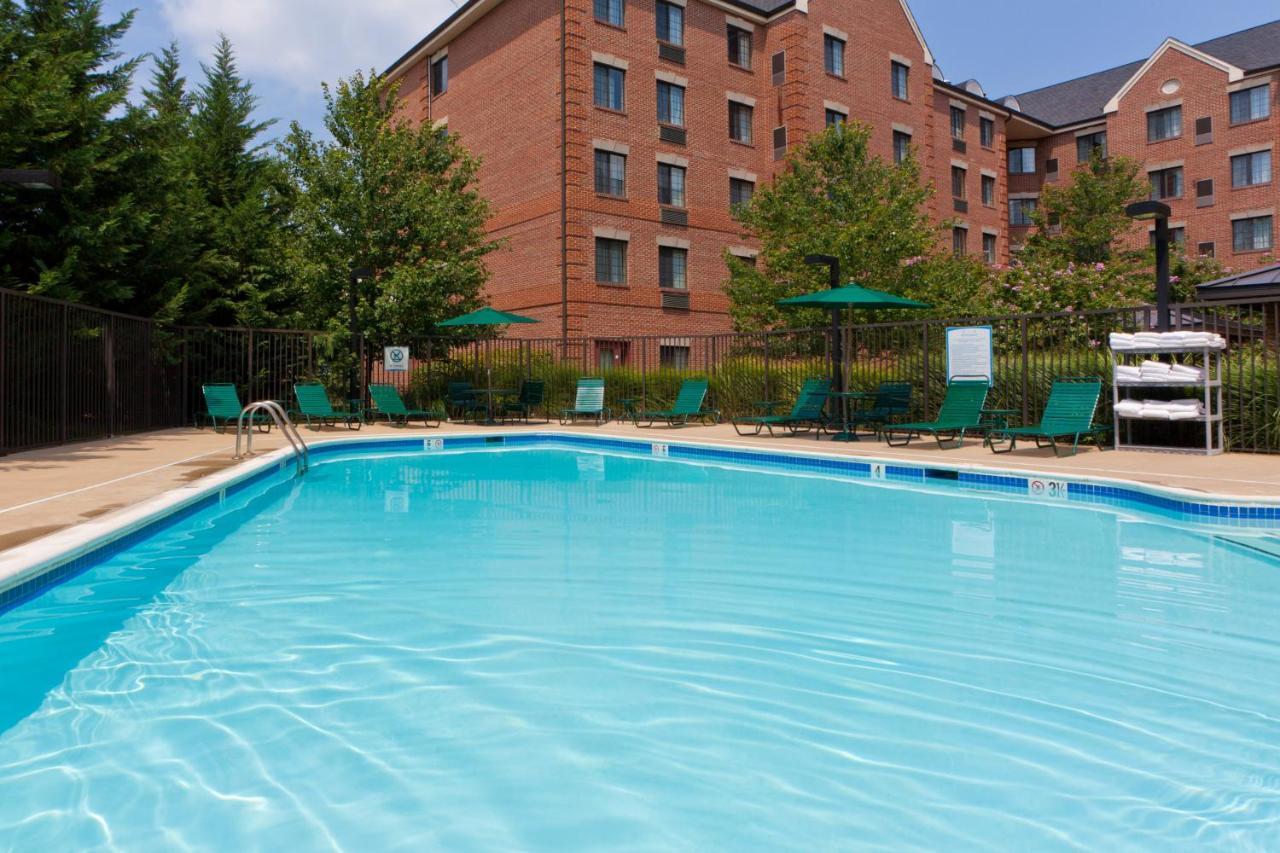 Staybridge Suites Tysons - Mclean By Ihg Bagian luar foto