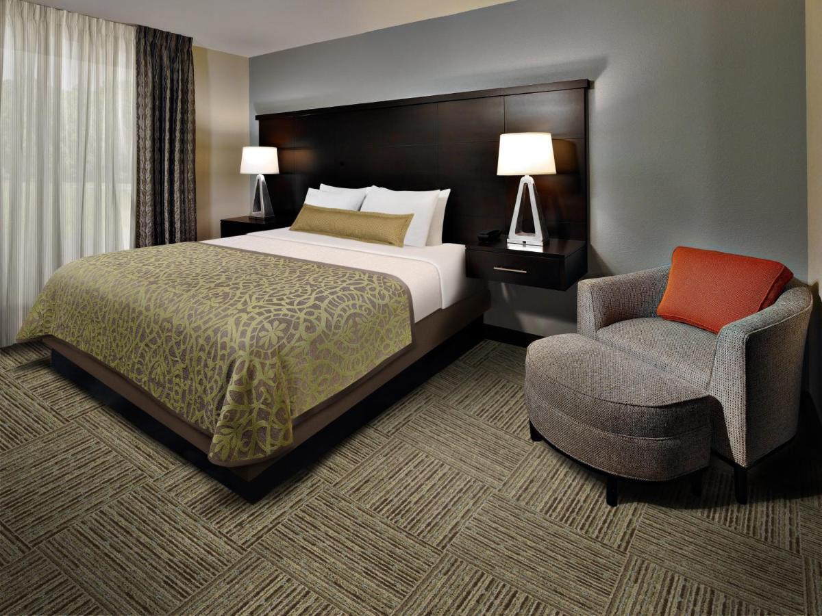 Staybridge Suites Tysons - Mclean By Ihg Bagian luar foto